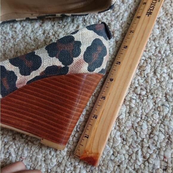 Stuart Weitzman fabric Leopard flowers Print Peep Toe wedges Size 10M - Picture 8 of 12